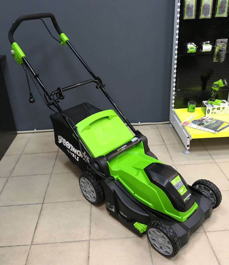 Газонокосилка электрическая Greenworks 40 см 1200W GLM1240
