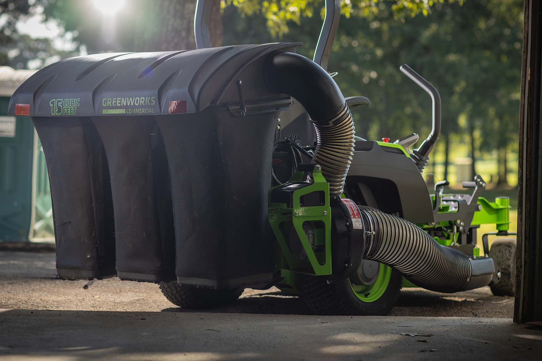Контейнер-травосборник с системой сбора травы Greenworks 7500507 для садового райдера Greenworks 82V ZTC152 7405107