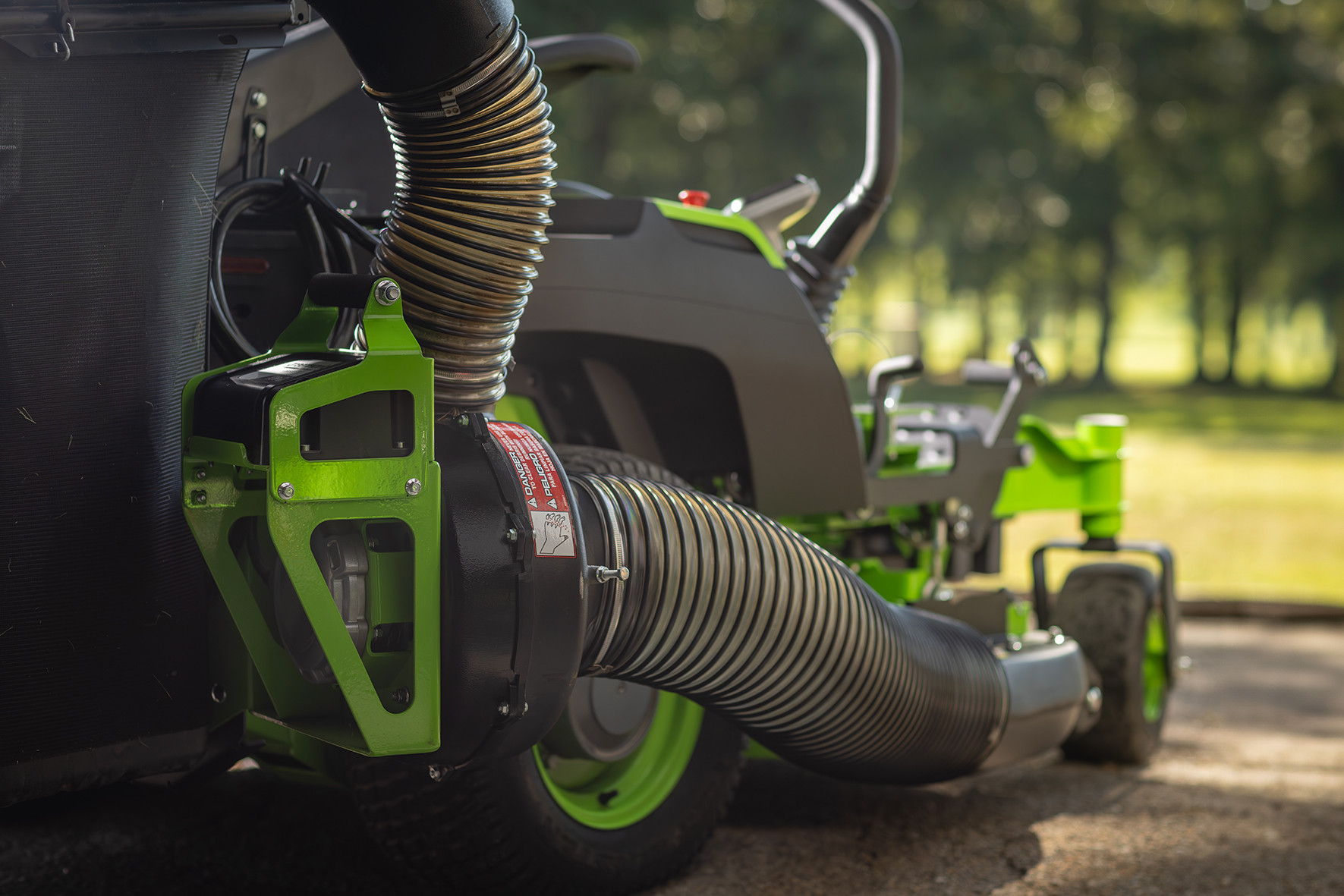 Контейнер-травосборник с системой сбора травы Greenworks 7500507 для садового райдера Greenworks 82V ZTC152 7405107